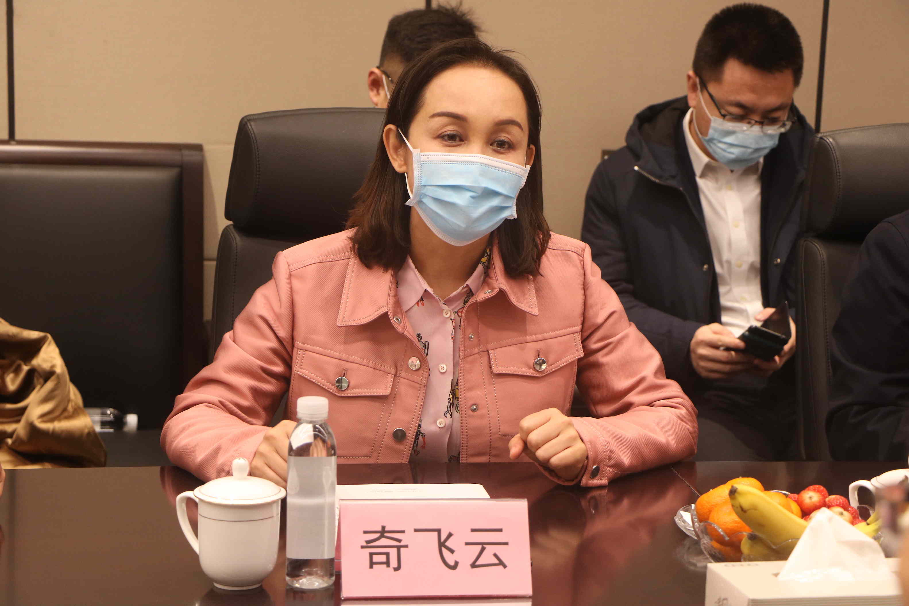  內(nèi)蒙古烏蘭察布市委副書記、市長(zhǎng)奇飛云調(diào)研南大光電(圖3)